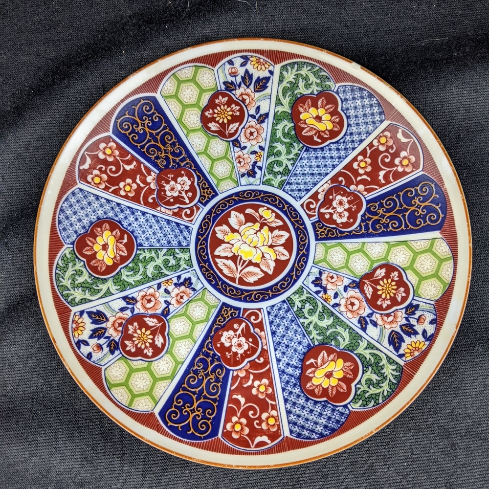 Vintage Imari porcelain plate